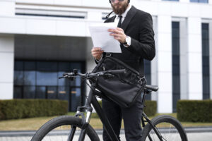 full-shot-man-holding-documents